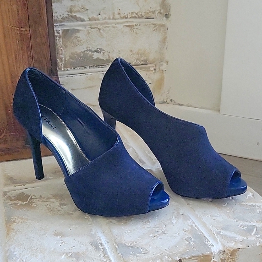 Alfani sz 7 blue suede shoes
